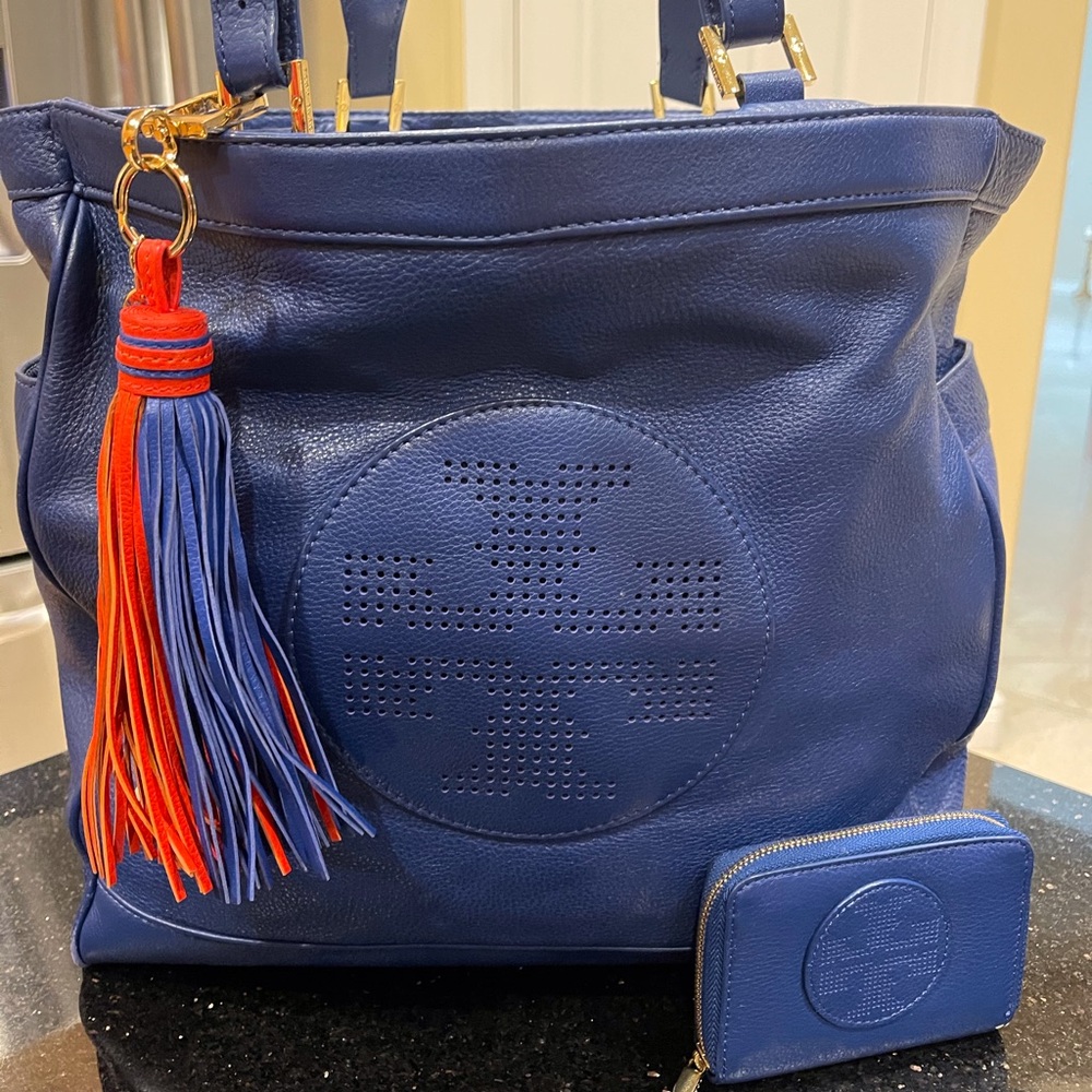COPY - TORY BURCH BLUE PEBBLE GRAIN LEATHER SHOULDER BAG & SAMBA/BLUE FOB & COI…